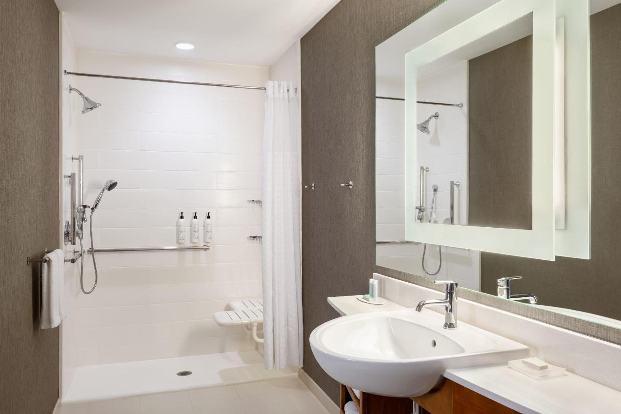 Springhill Suites By Marriott Wisconsin Dells Esterno foto